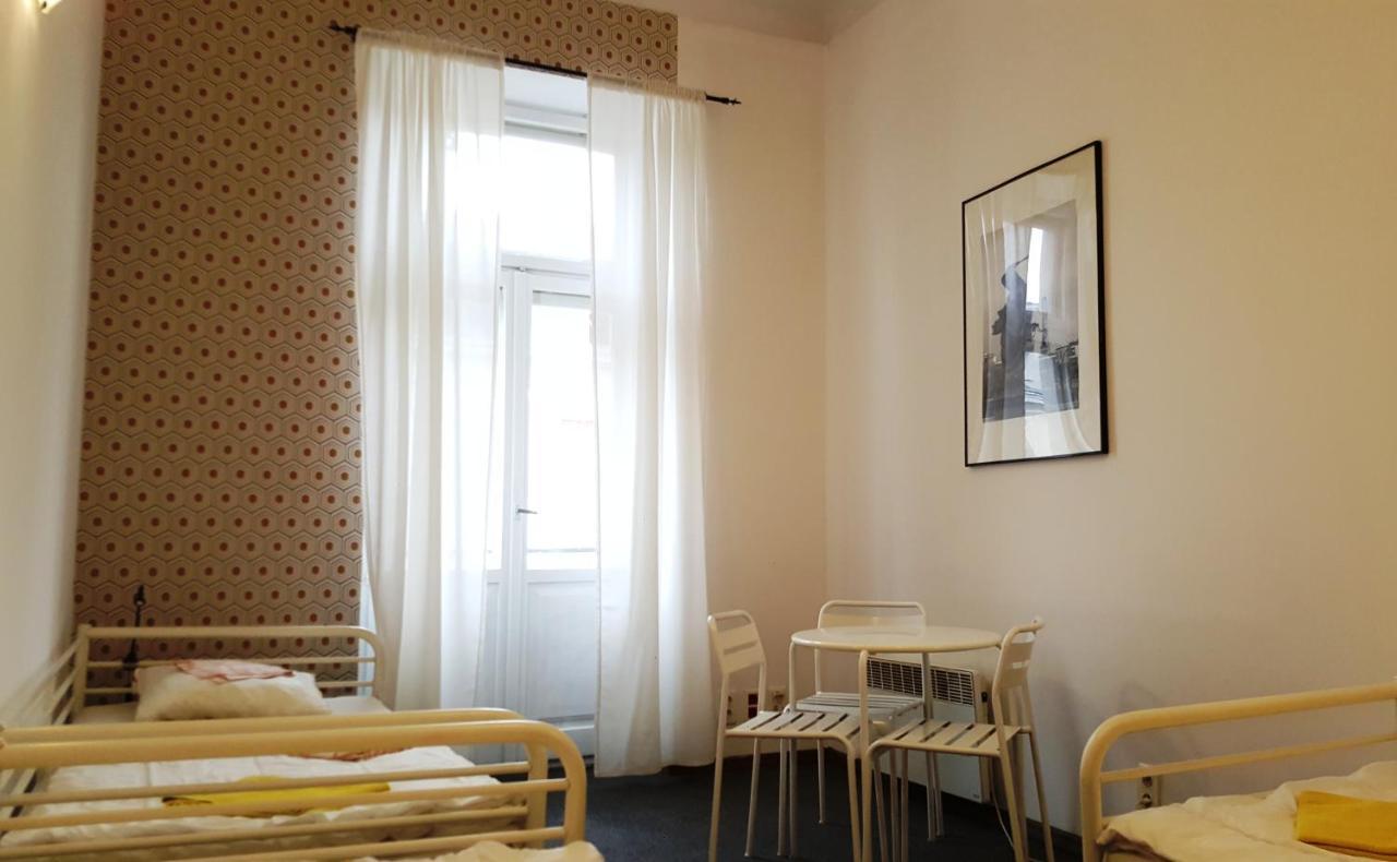 Hostel Witt Varsovie Extérieur photo