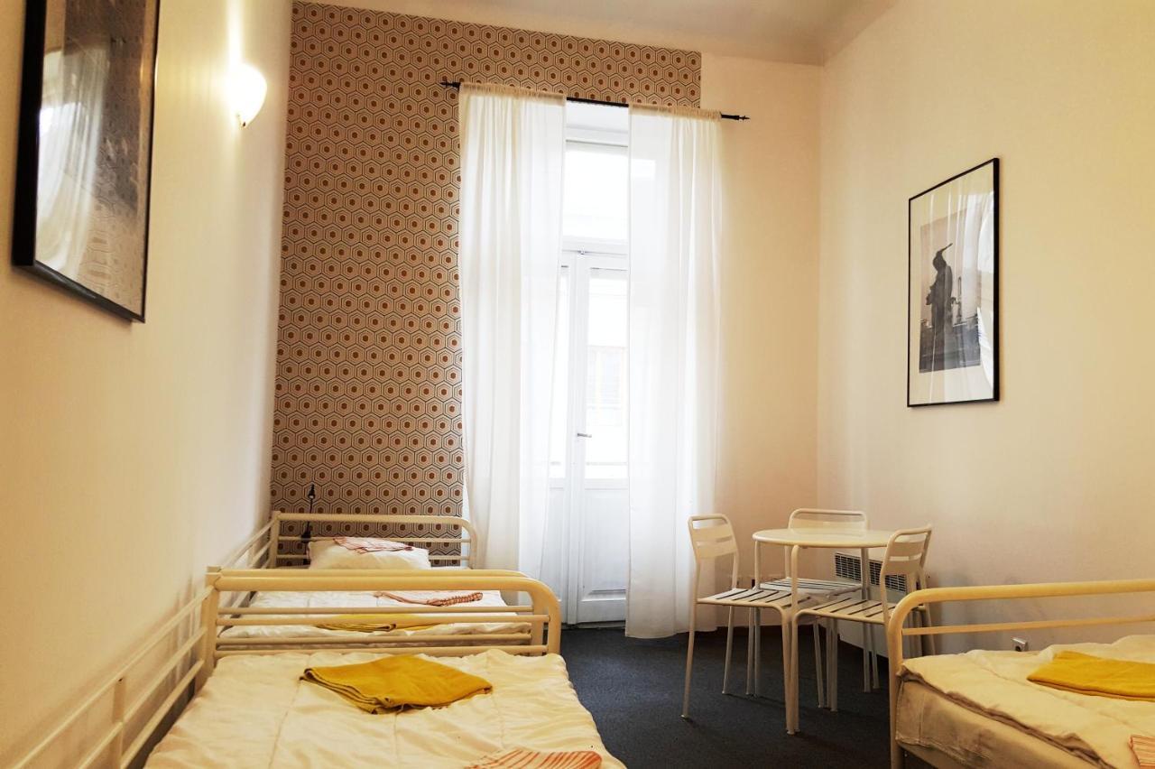 Hostel Witt Varsovie Extérieur photo