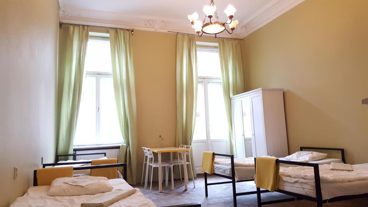 Hostel Witt Varsovie Extérieur photo
