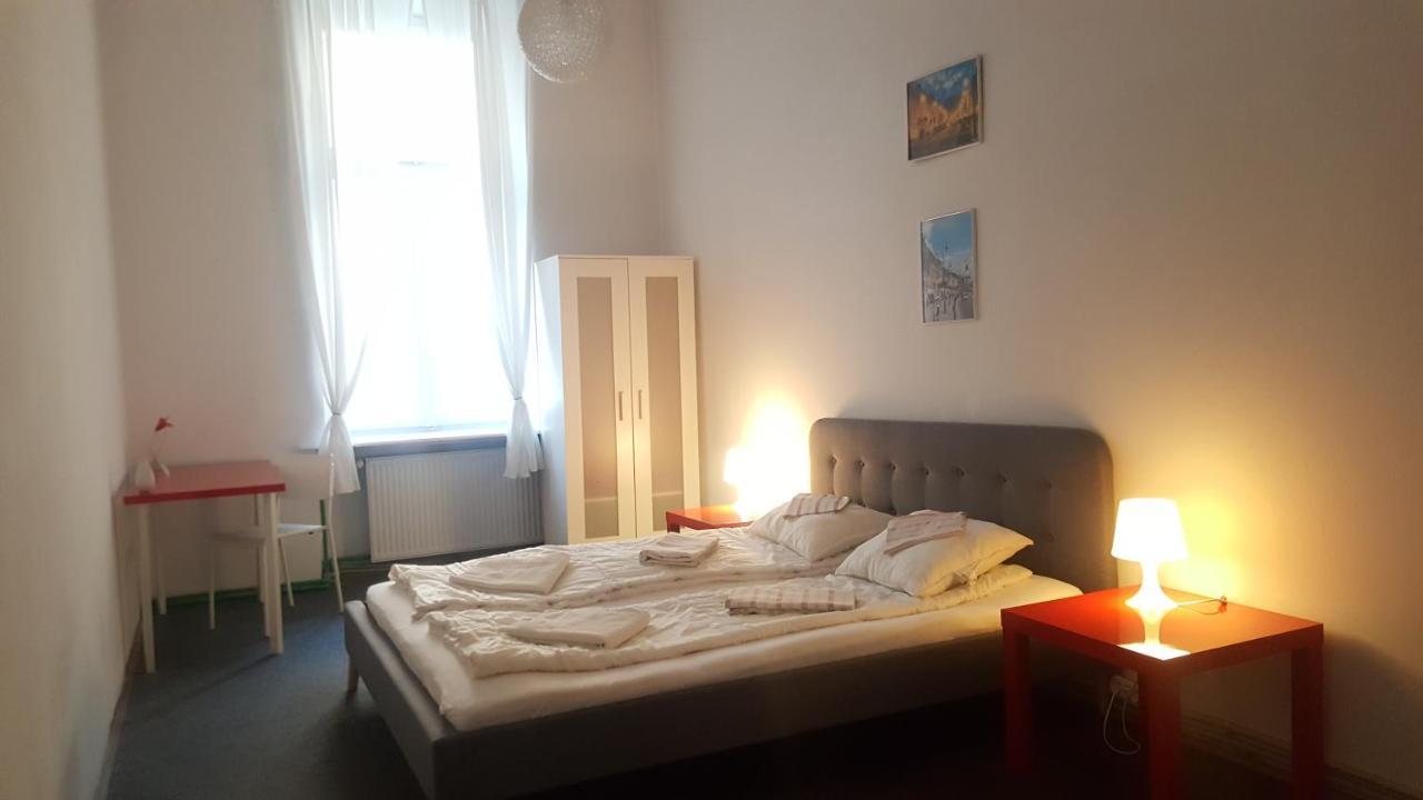 Hostel Witt Varsovie Extérieur photo